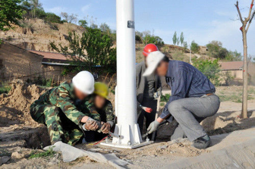 Outdoor Galvanized Street Lighting Pole with Single-side Bracket and Nickel Plating