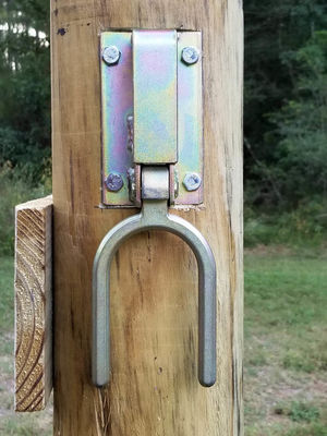Steel Nature Color Livestock Latch Gate Custom Sheet Metal Stamping Part for Ranching